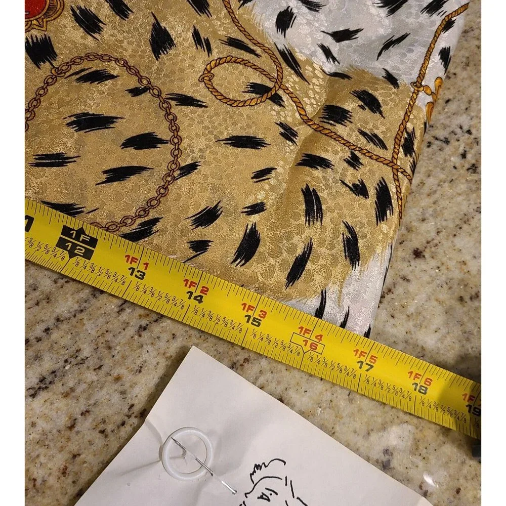 Vtg H&W Roberts Silky Animal Fluer de lis Link Print Scarf Scrunchie Earring Set